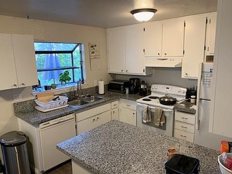 2nd image of 2473 18th Ave