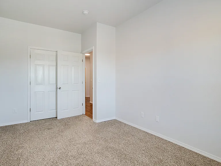 403 - top floor bedroom 2