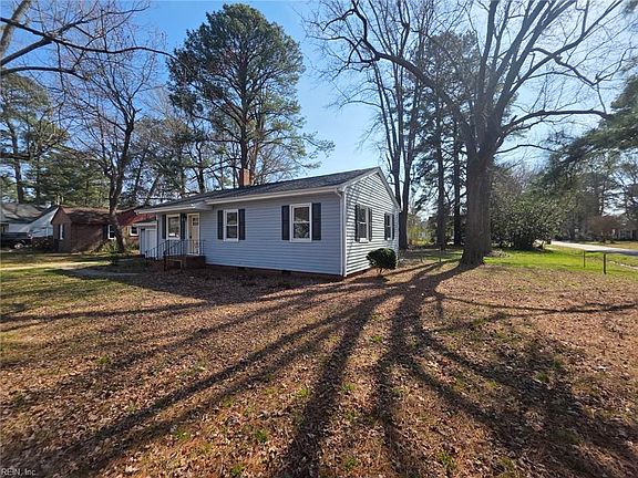 2nd image of 2213 Springdale Rd