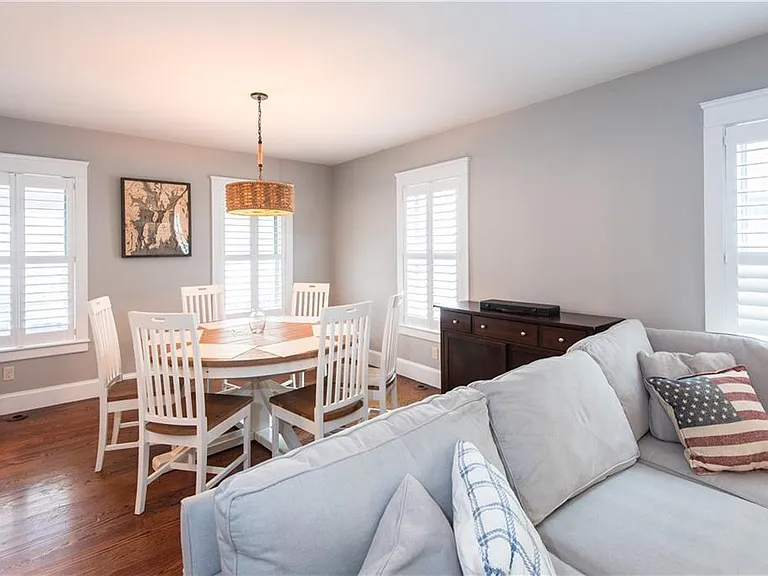 32 Hammond St — Photo 12
