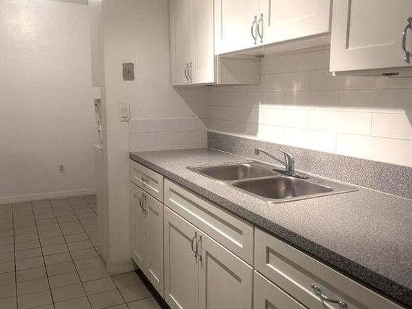 20400 NW 7th Ave APT 104