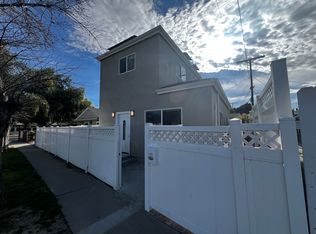 7435 Encino Ave, Van Nuys, CA 91406