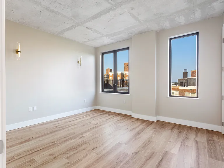3707 Blackstone Ave #703 — Photo 7