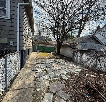 3rd image of 12-14 Hillcrest Rd