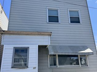 16-18 Paine St, Green Island, NY 12183