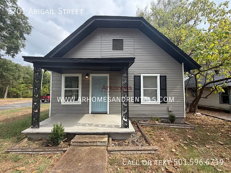 2701 Abigail St