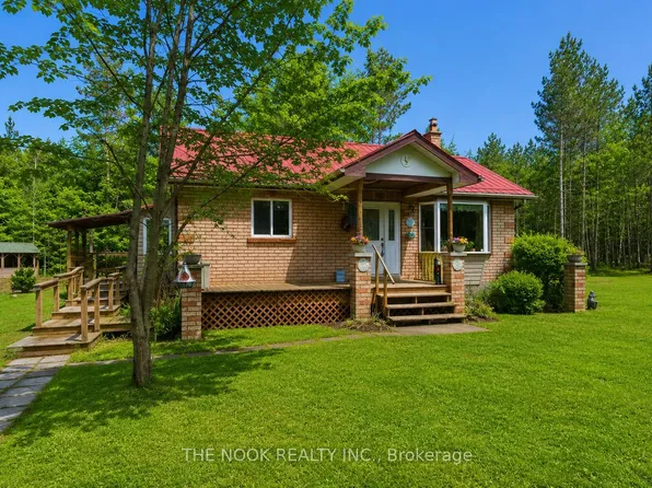 1055 Irondale Rd, Minden Hills, ON K0M 2A1