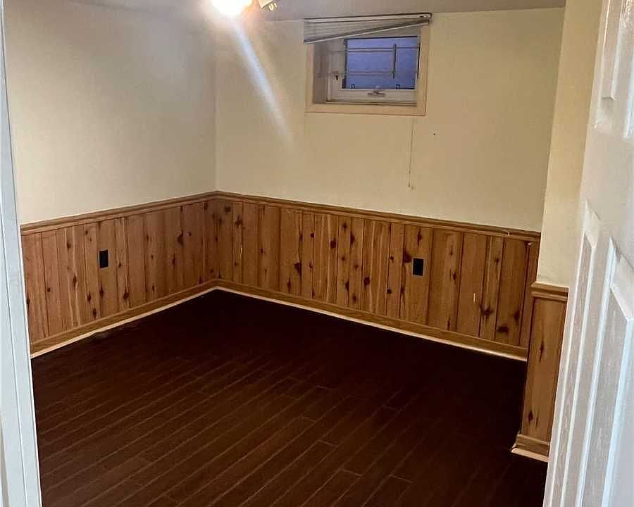 2nd image of 61 Densgrove Rd #Basement