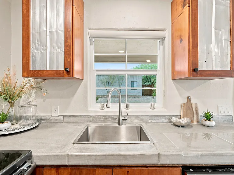 Sink & concrete counter tops