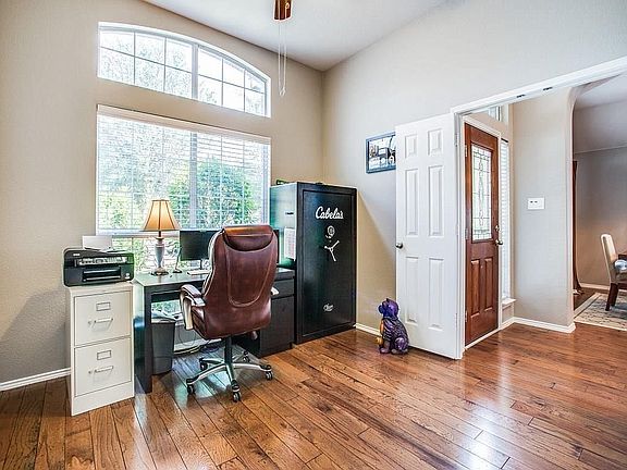 5th image of 4032 Penny Royal Dr