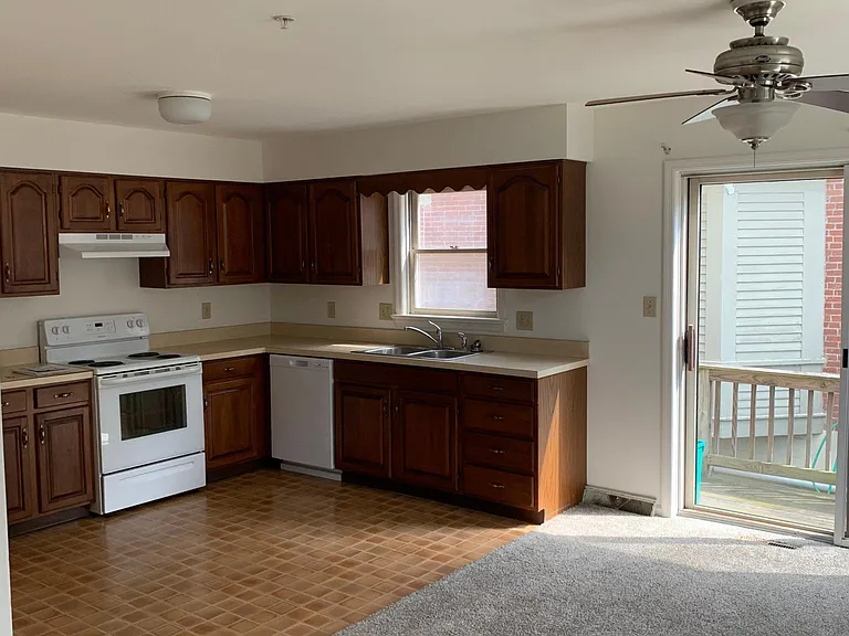 116 N Cedar St #116 — Photo 1