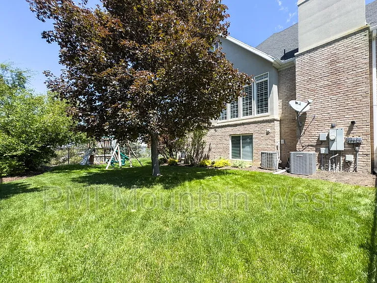 49 N Fairway Dr — Photo 80