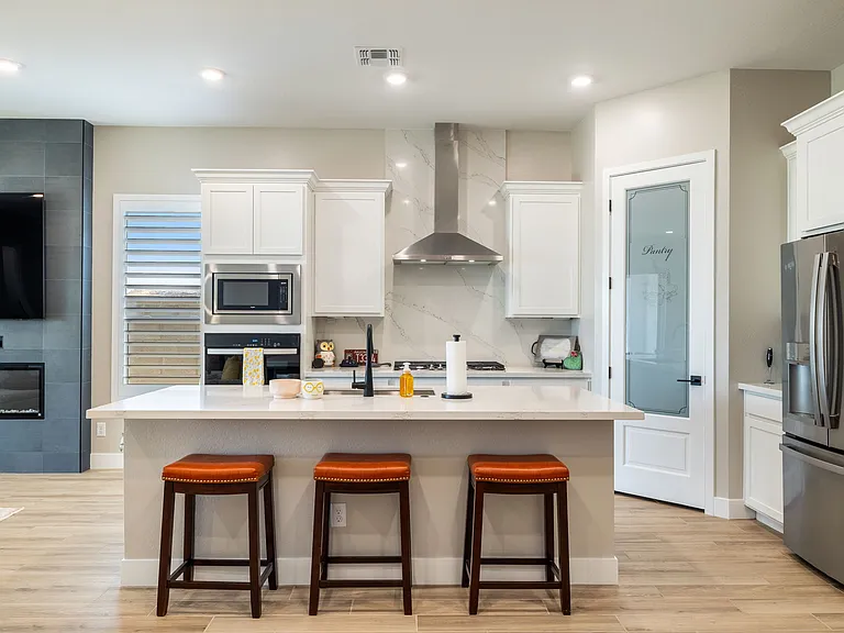 1725 E Questa Dr — Photo 10
