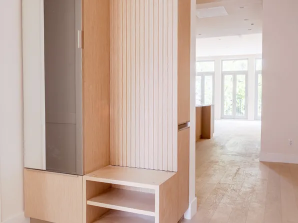 819 Dean Street image 10 of 33