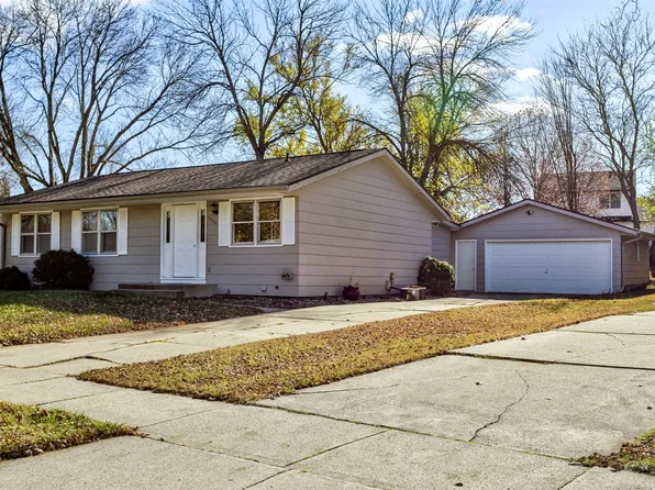 5020 Emerson Dr, Ames, IA 50014