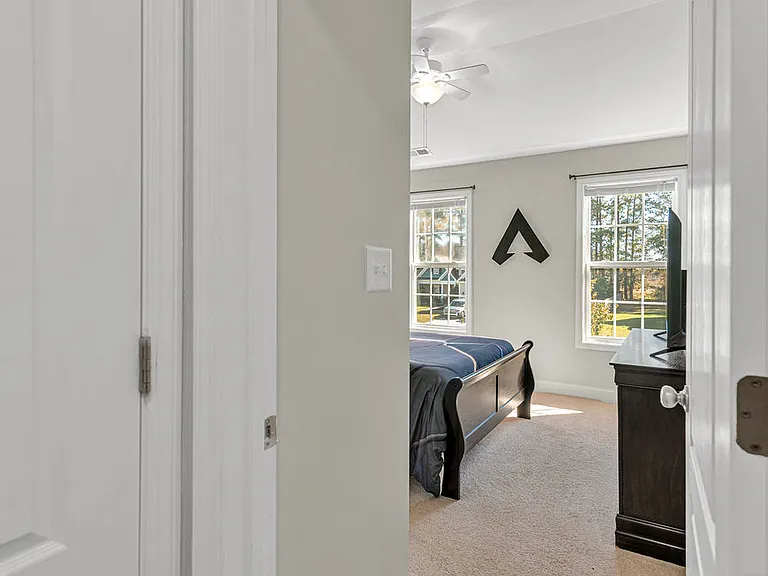 218 Maidstone Dr — Photo 31