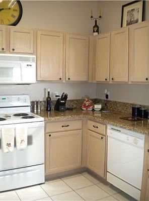 4th image of 48 Desford Ln