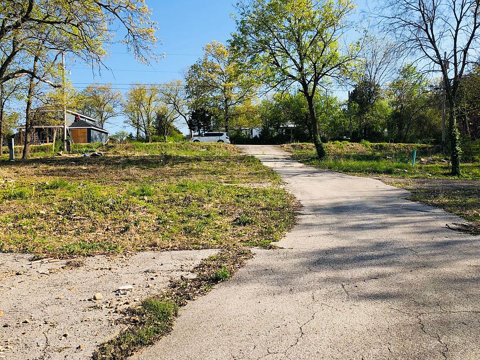 1st image of 140-142 2nd Street