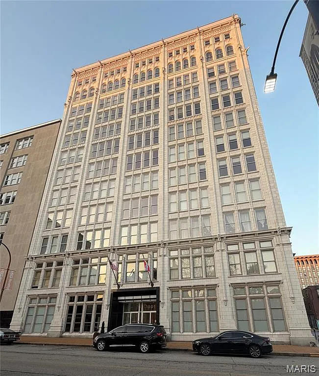 1 bed, 1.0 bath, 1053 sqft, $1,250 — Photo 1