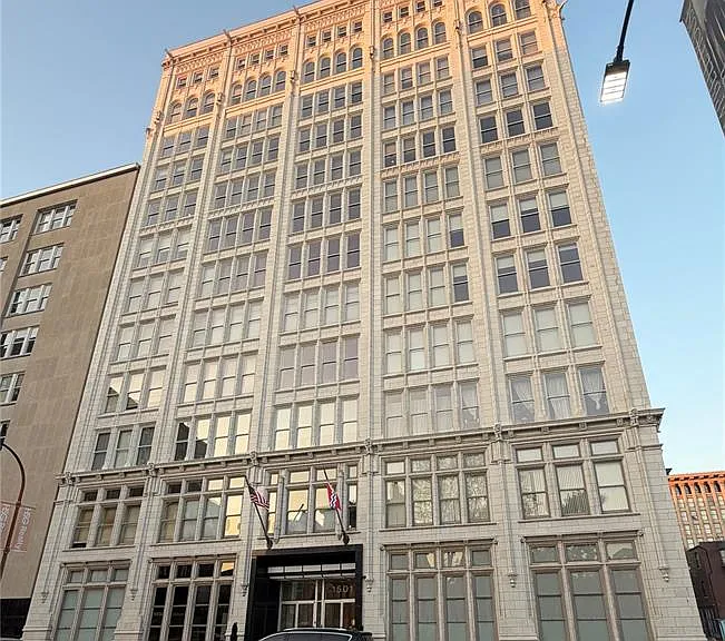 1501 Locust #503 — Photo 1
