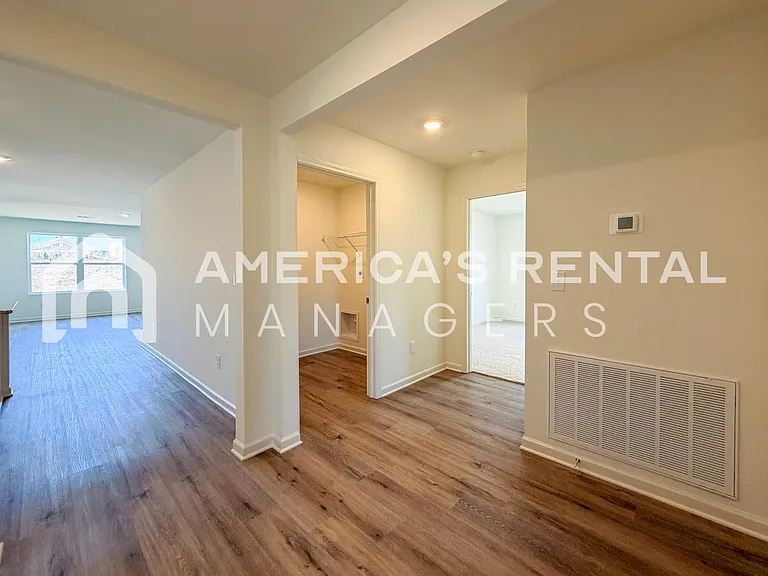 9230 Parkway Gardens Loop — Photo 15