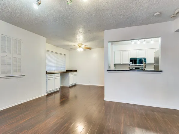 4304 Westminster Dr, Irving, TX 75038