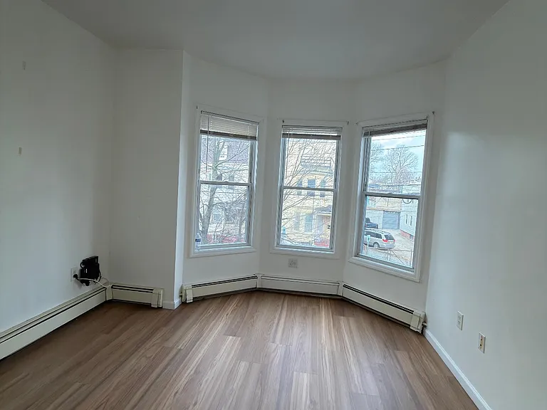 77 N 13th St #2 — Photo 4