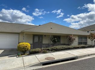 453 Elm St, Phoenix, OR 97535