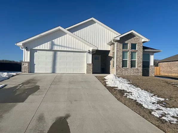 2306 N Greystone Sq, Webb City, MO 64870