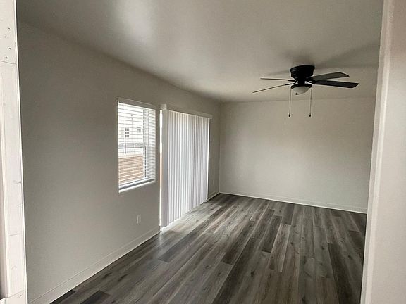 2nd image of 1130 1/2 Oliver Ave