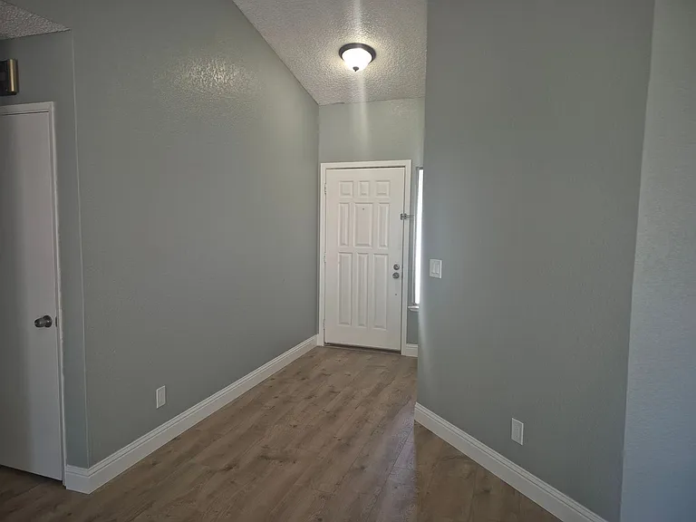 1157 Socorro Way — Photo 3