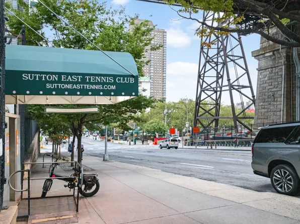 155 East 55th Street image 11 of 14