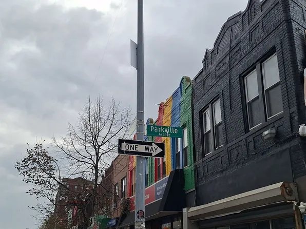 332 Parkville Avenue image 3 of 4