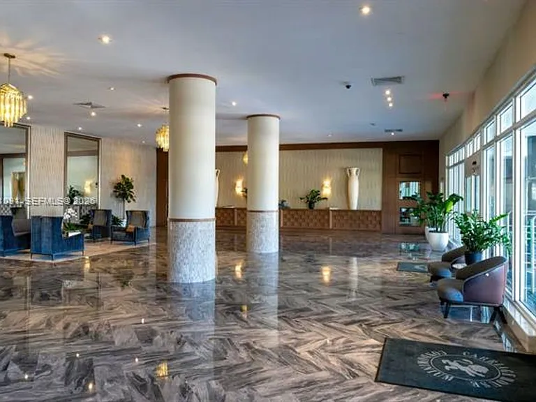 5401 Collins Avenue Cu #919 — Photo 31