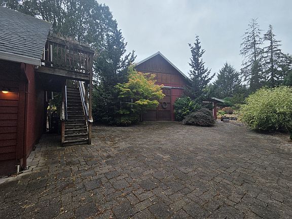 2nd image of 23812 NW Meuller Rd