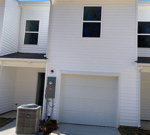 5th image of 226 Winston Ln