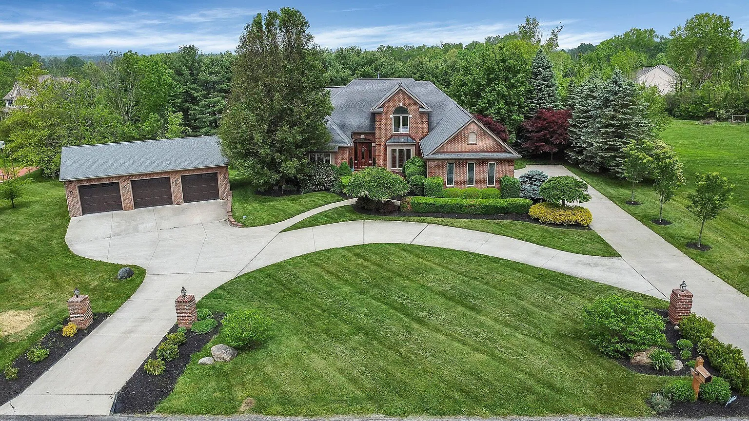 168 Reserve Dr photo 1