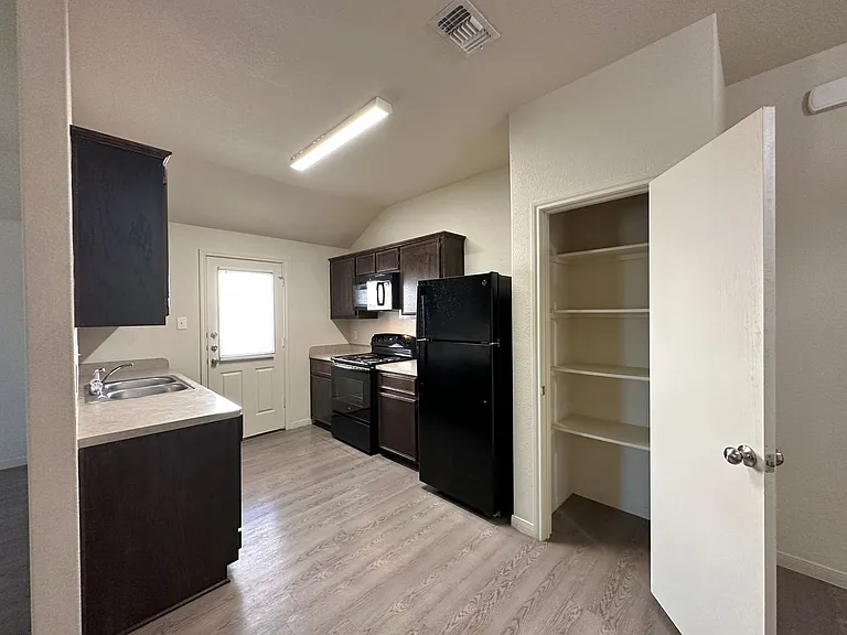 5708 Rustler Dr — Photo 6