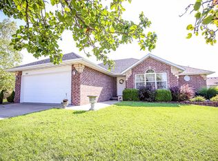 406 Samuel Ct, Aurora, MO 65605