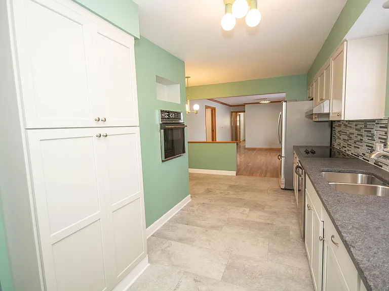 4371 Kendale Ct — Photo 13