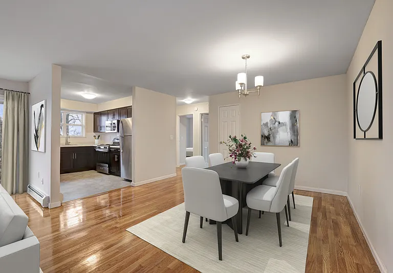Westmount Village — Photo 4