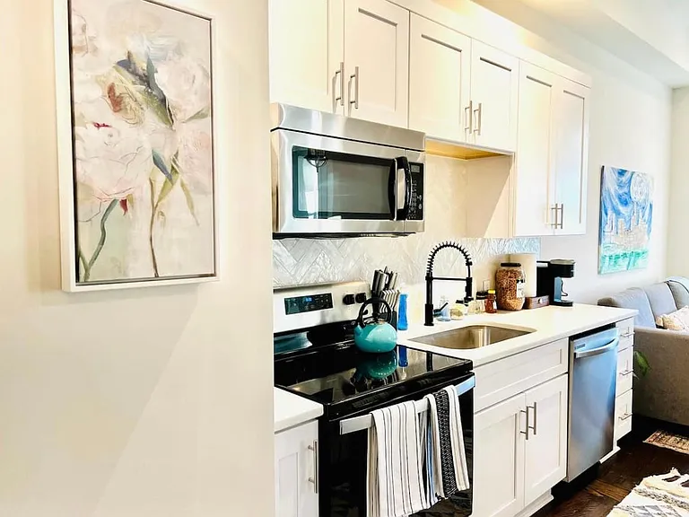 1017 Parkwood Ave #17 — Photo 5