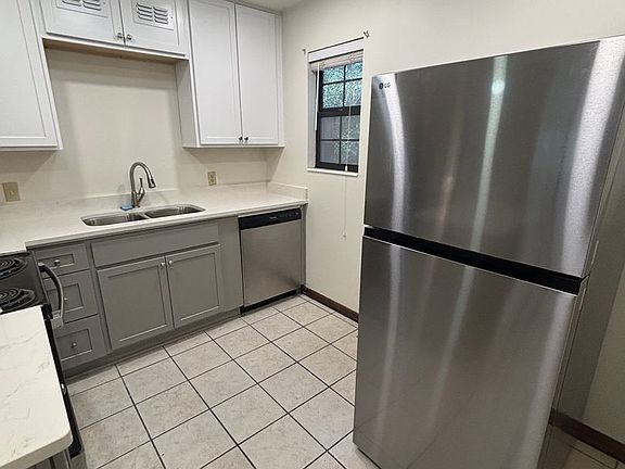 3rd image of 1230 Alachua Ave APT A