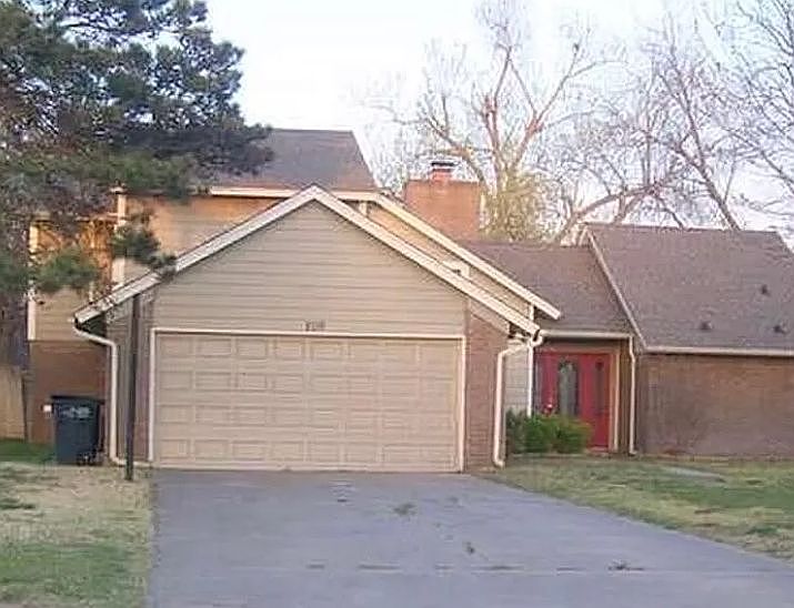 1st image of 209 Laurel Pl