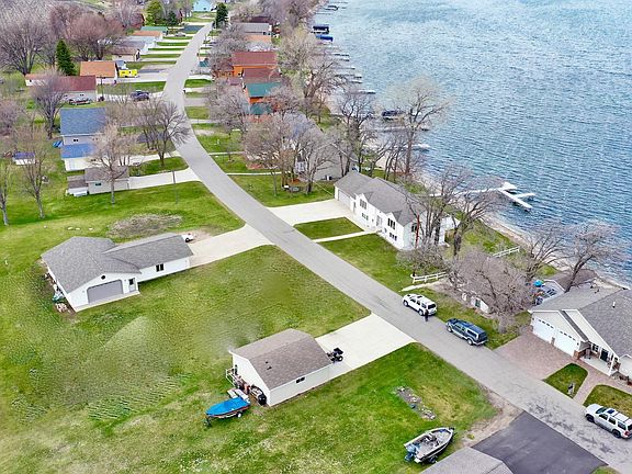 3rd image of 28704 S Shore Dr