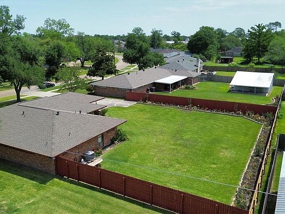 3rd image of 599 Jefferson Dr