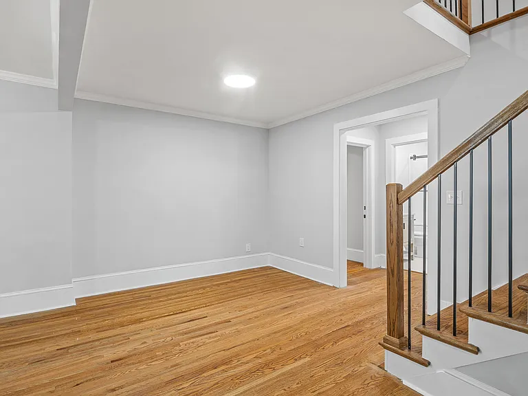 8 Amherst Ave #A — Photo 11