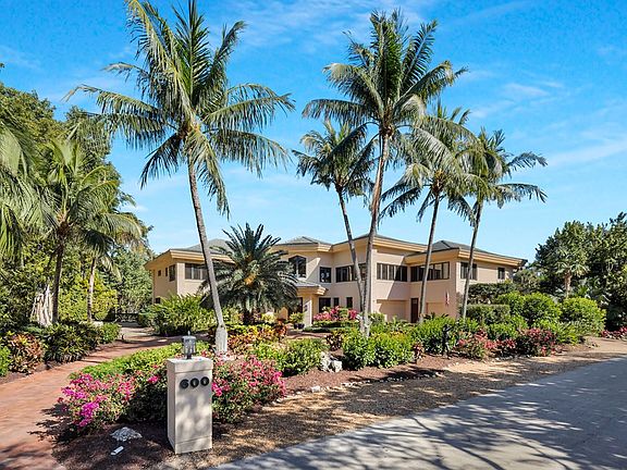 3rd image of 600 Coral Ln