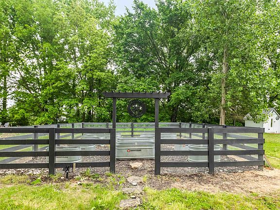 30th image of 1095 Culbreath Rd