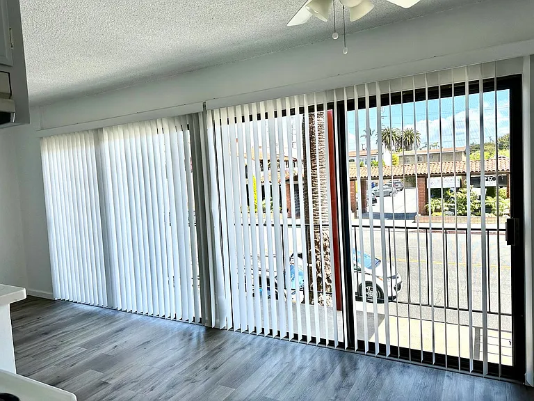 241 N Redondo Ave — Photo 9